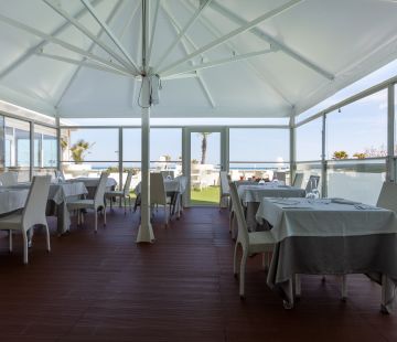 Gazebo a bordo piscina