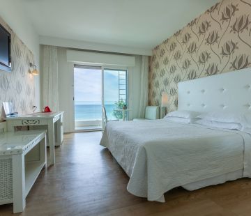 Camera fronte mare